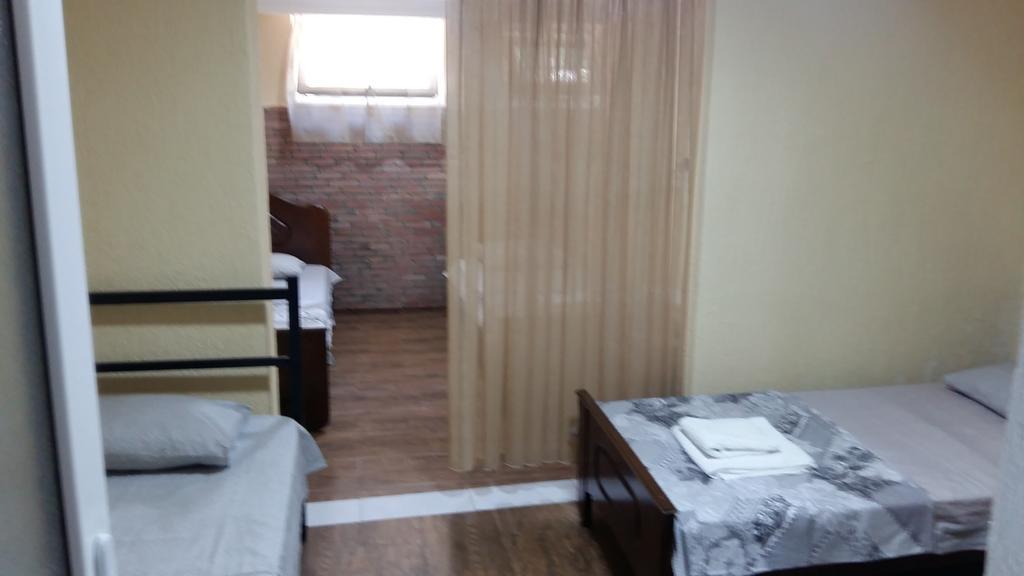 Guest House Kldiashvili Batumi Exterior photo